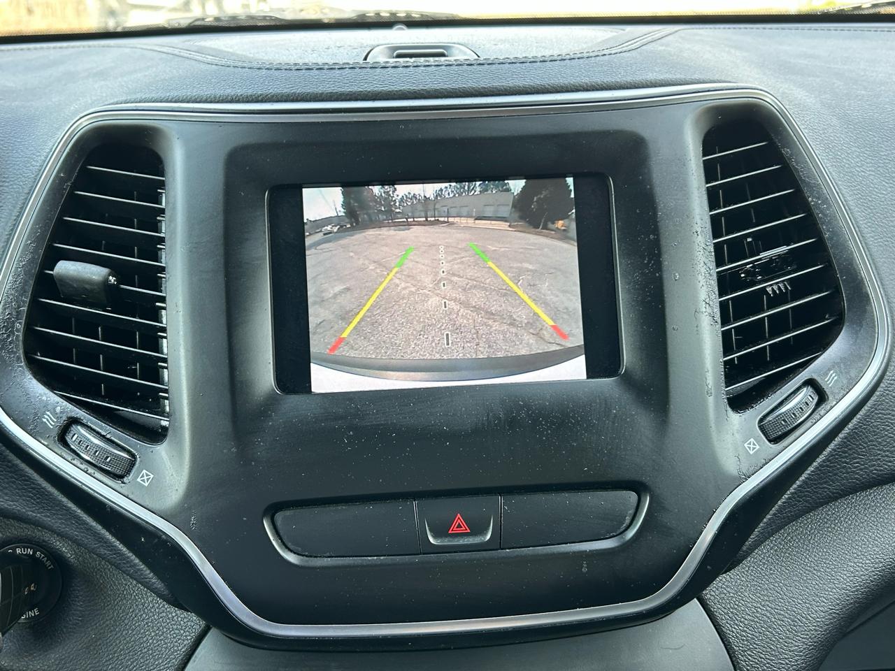 Jeep Cherokee Latitude FWD 2019