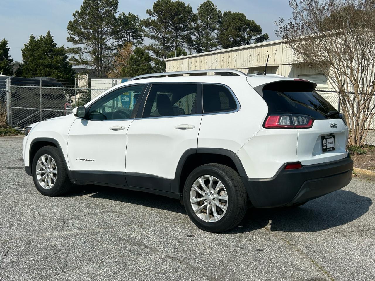 Jeep Cherokee Latitude FWD 2019