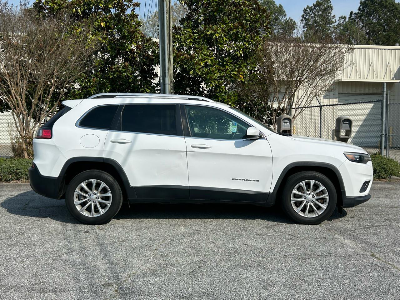 Jeep Cherokee Latitude FWD 2019