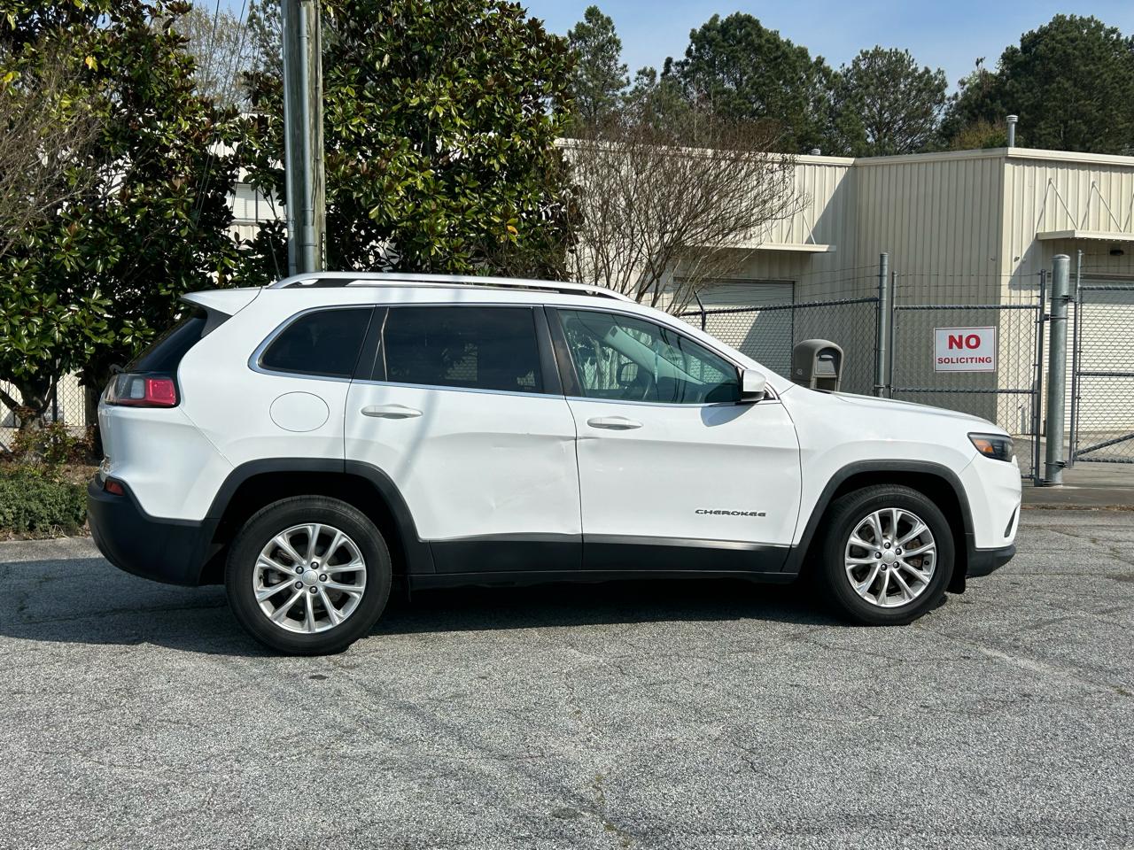 Jeep Cherokee Latitude FWD 2019