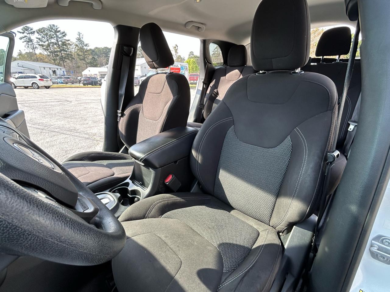 Jeep Cherokee Latitude FWD 2019