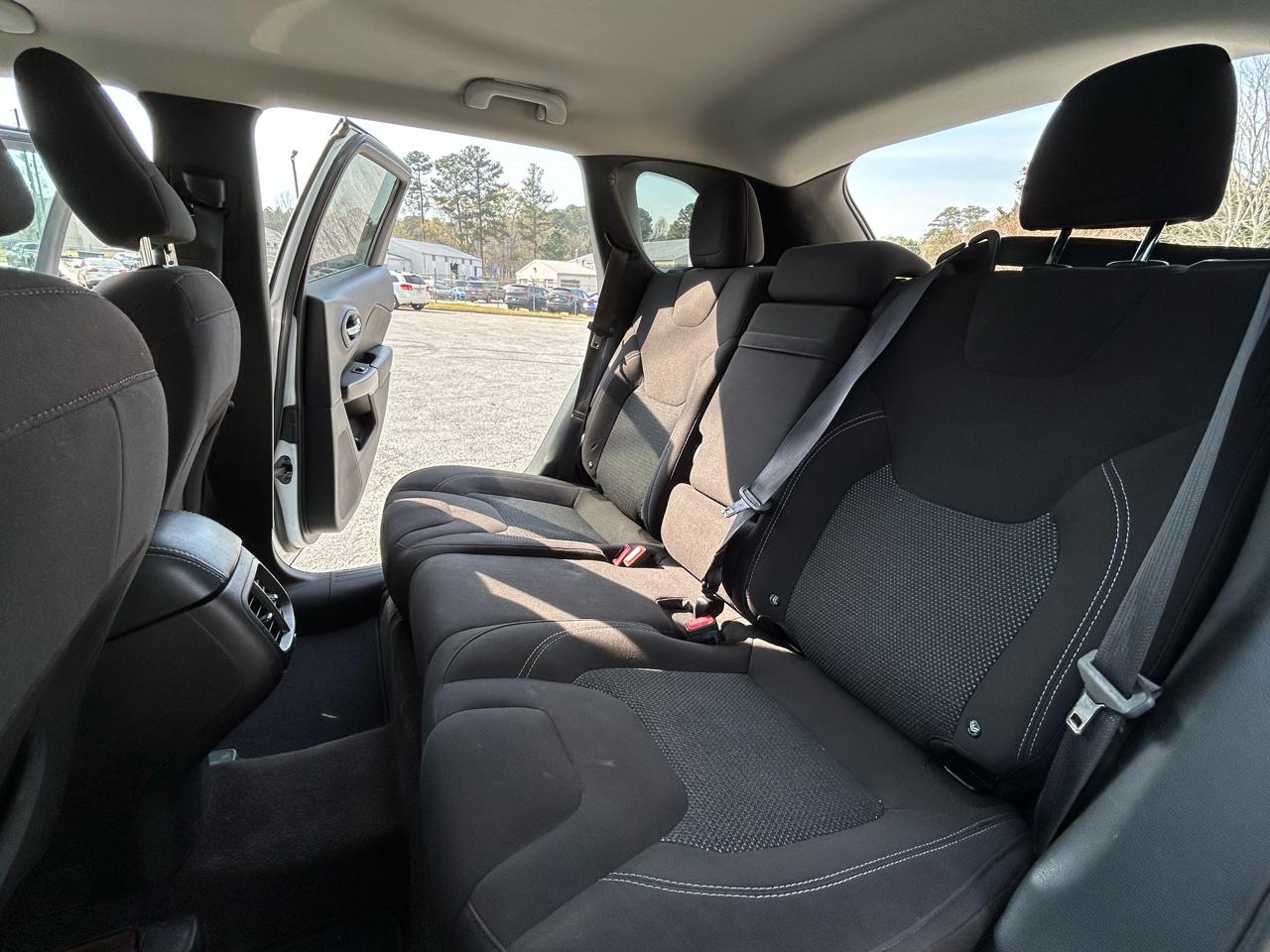 Jeep Cherokee Latitude FWD 2019