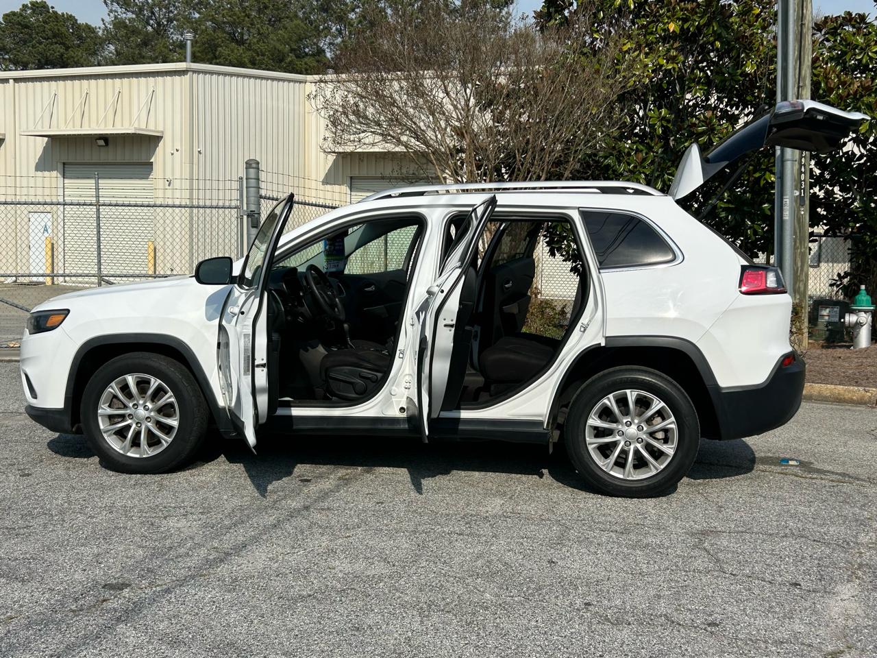 Jeep Cherokee Latitude FWD 2019