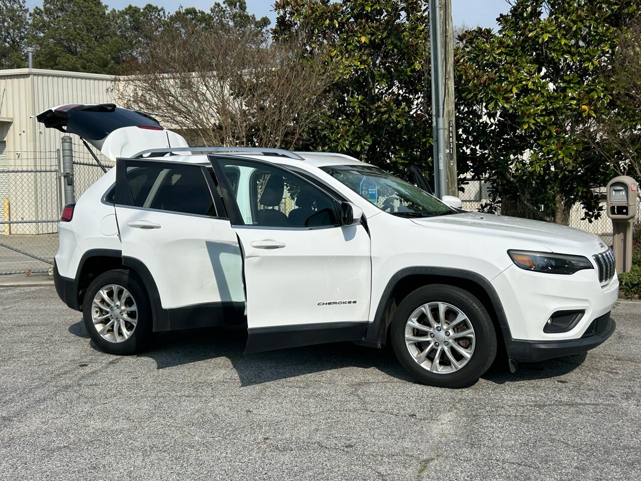 Jeep Cherokee Latitude FWD 2019