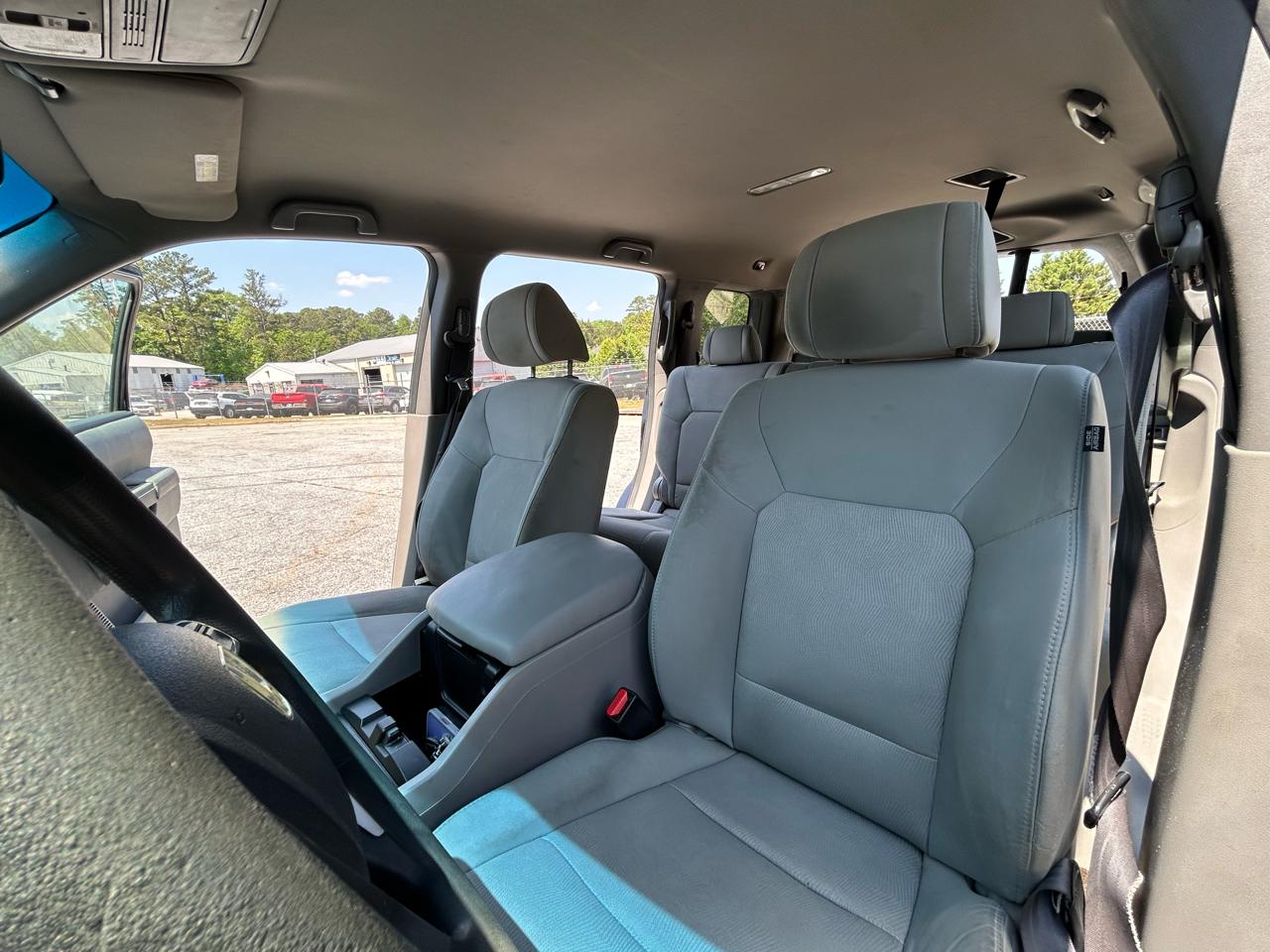 Honda Pilot LX 4WD 5-Spd AT 2010