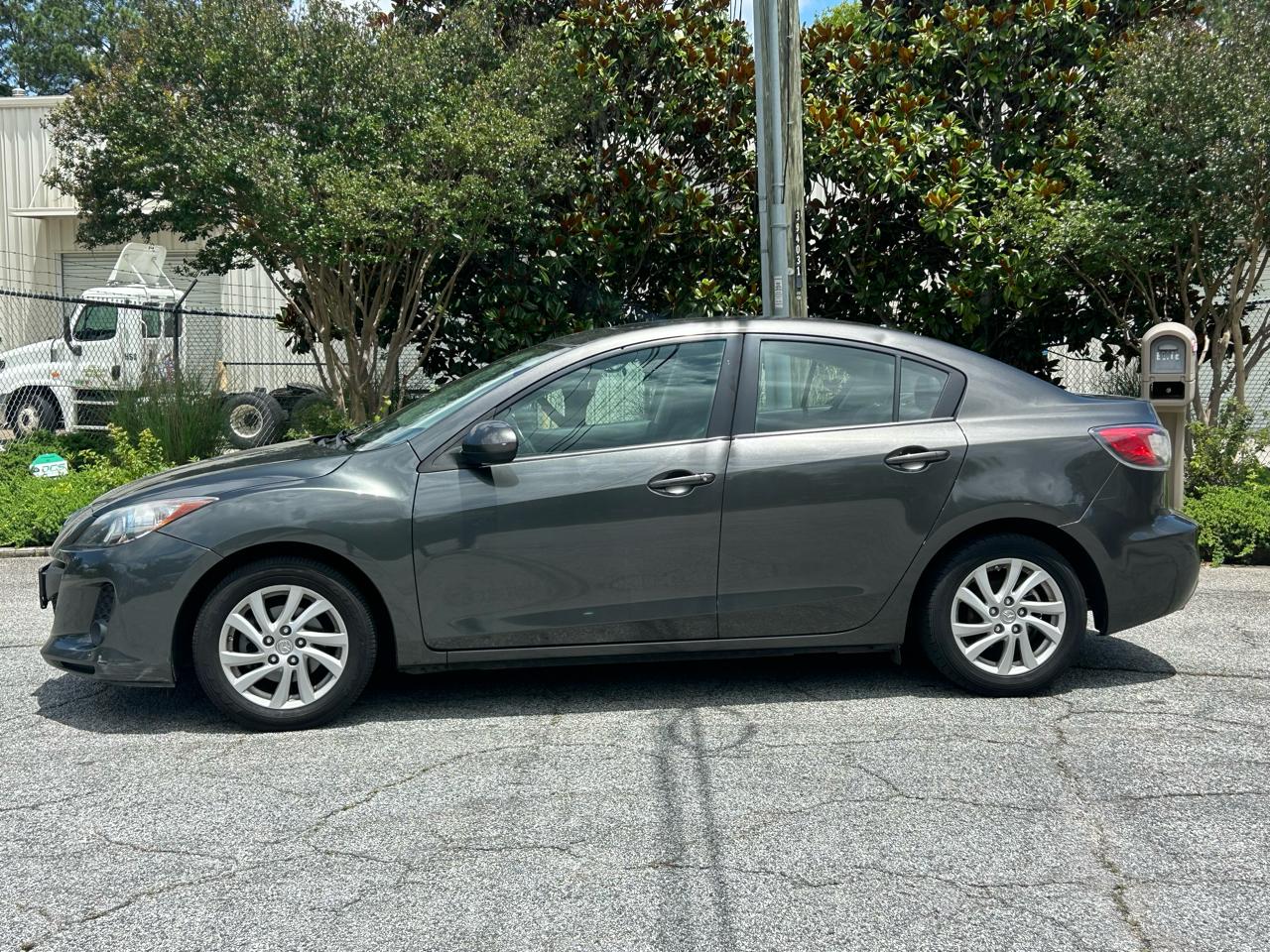 Mazda MAZDA3 I Grand Touring 4-Door 2012