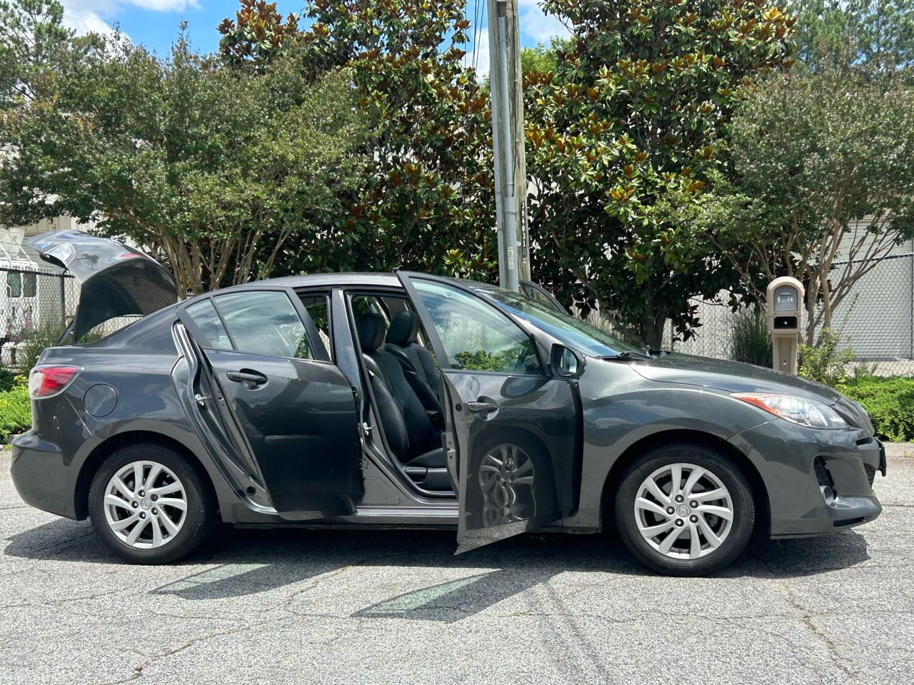 Mazda MAZDA3 I Grand Touring 4-Door 2012