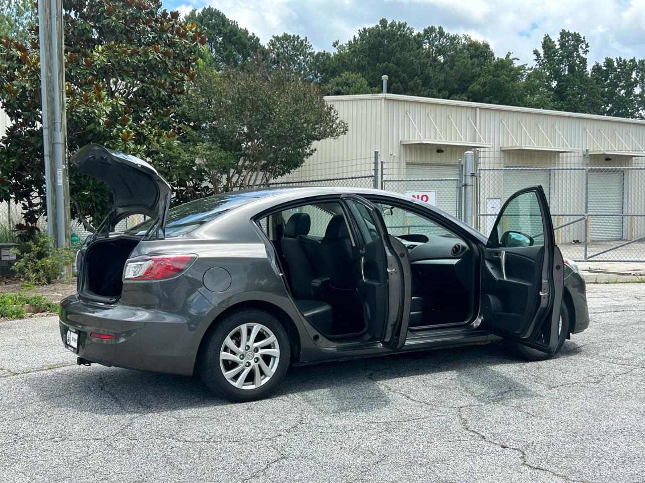 Mazda MAZDA3 I Grand Touring 4-Door 2012