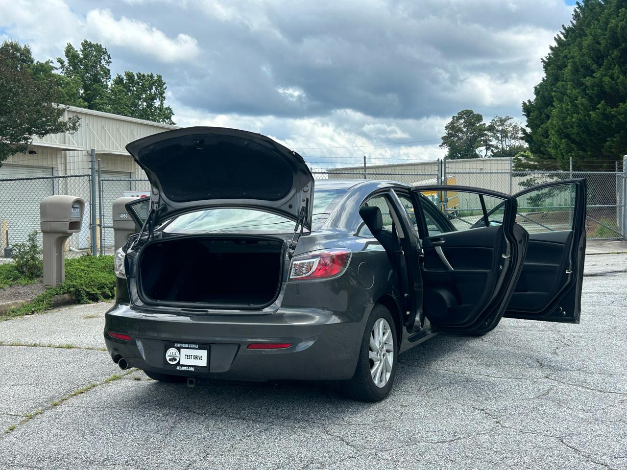 Mazda MAZDA3 I Grand Touring 4-Door 2012