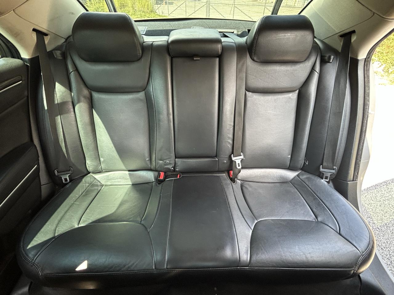 Chrysler 300 Limited RWD 2015