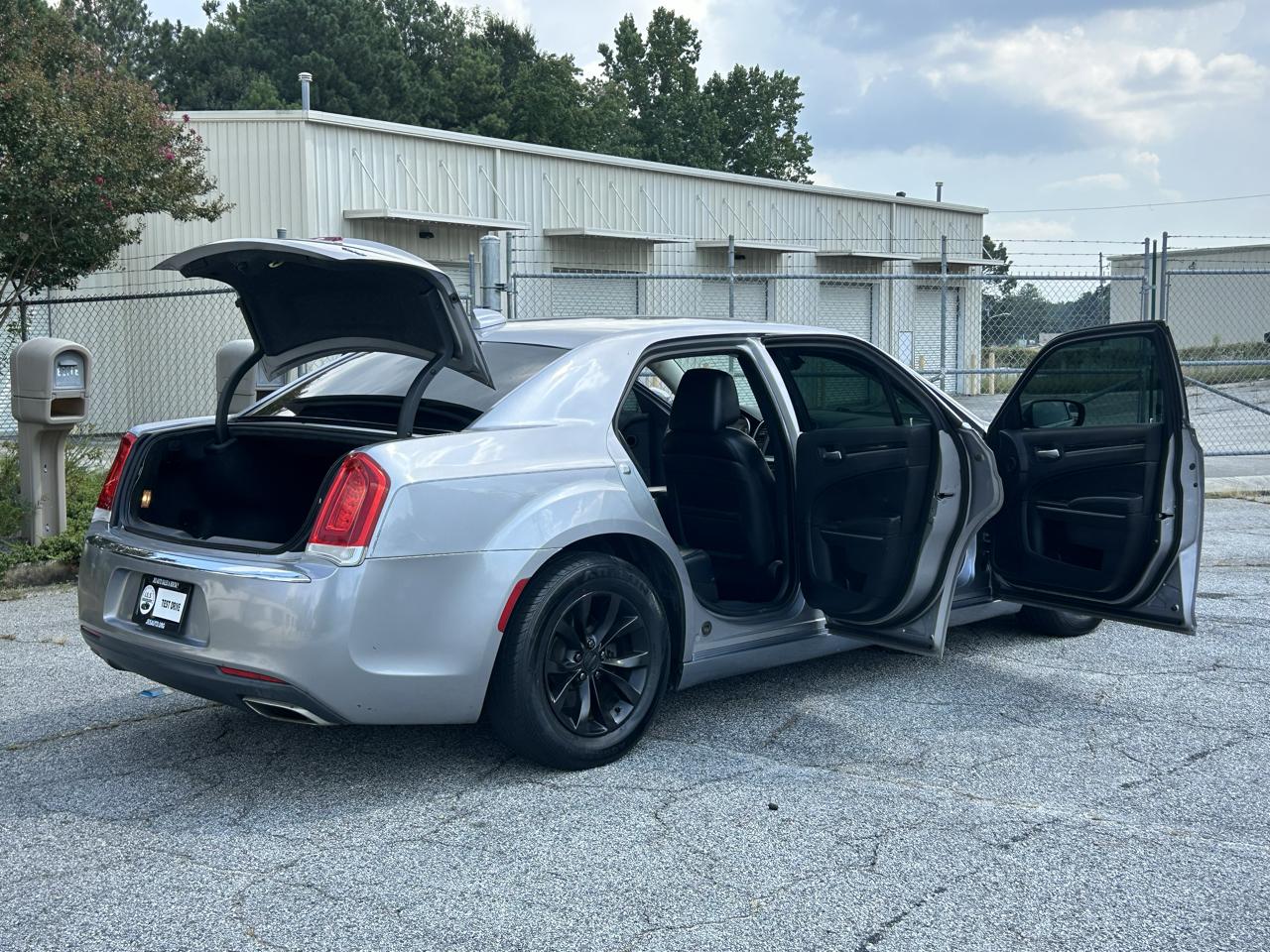 Chrysler 300 Limited RWD 2015
