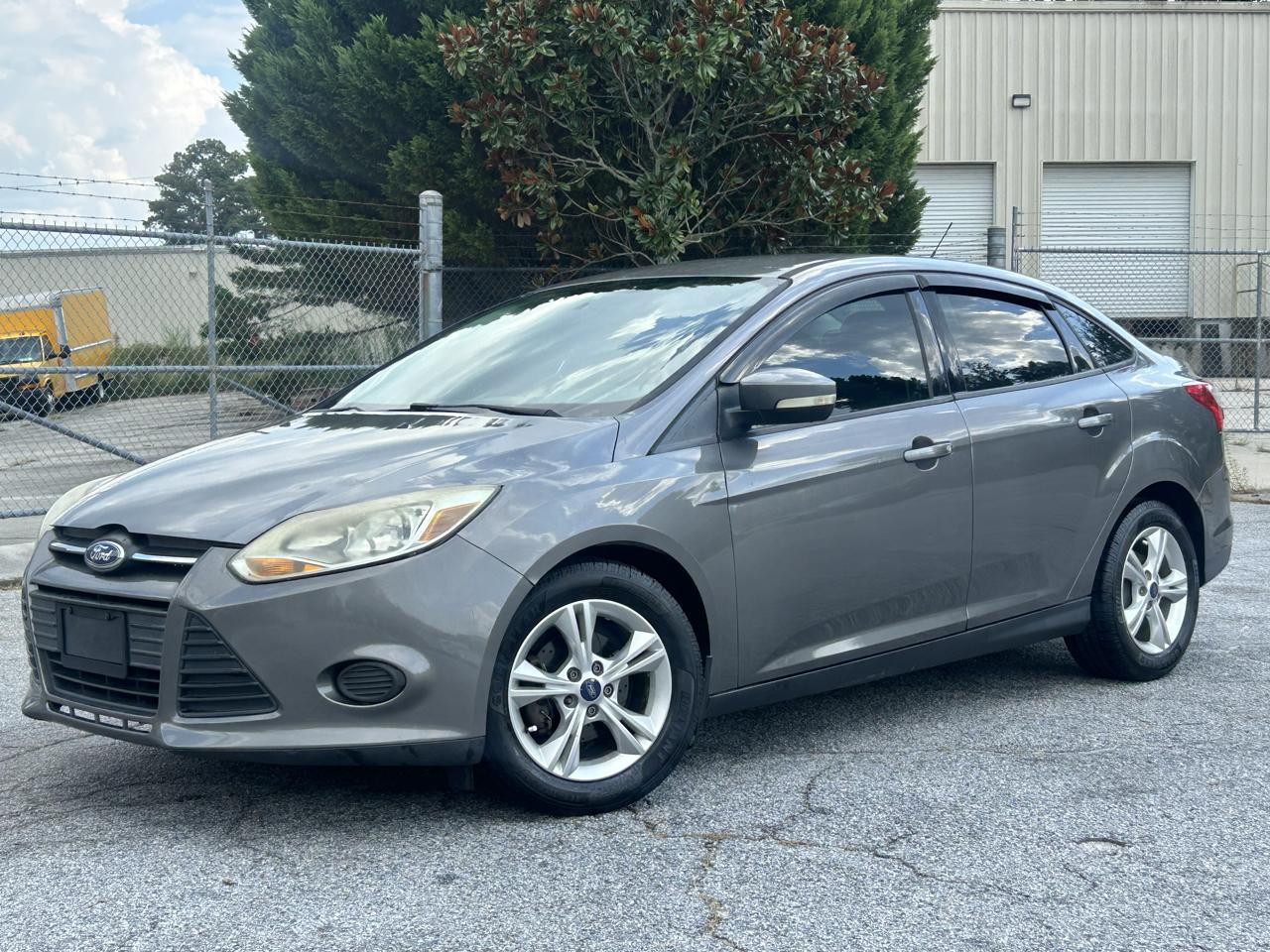 Ford Focus SE Sedan 2013