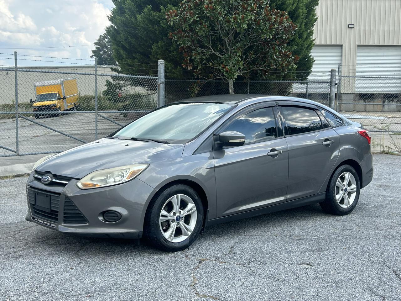 Ford Focus SE Sedan 2013
