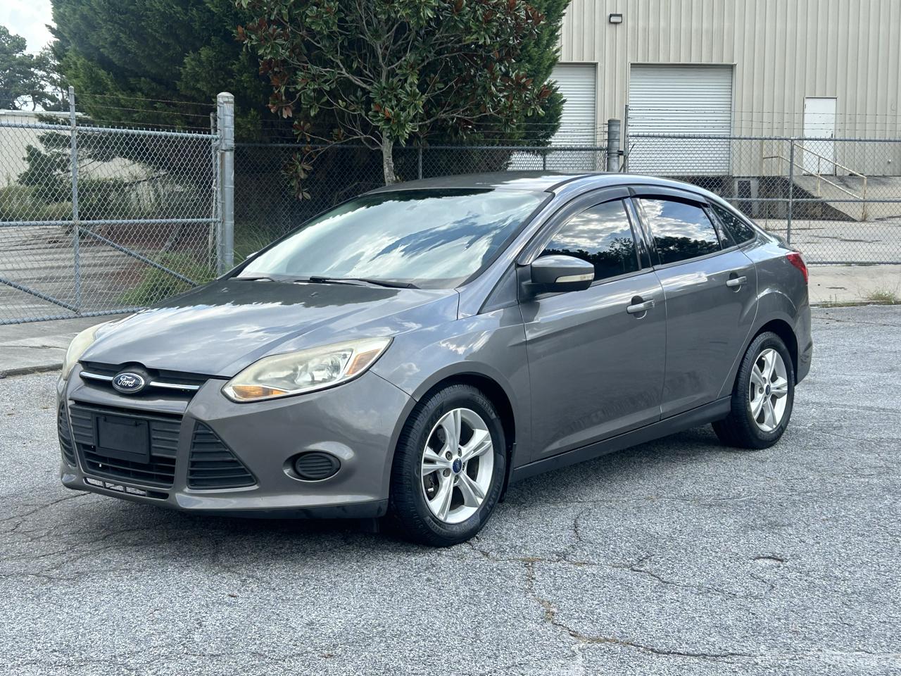 Ford Focus SE Sedan 2013