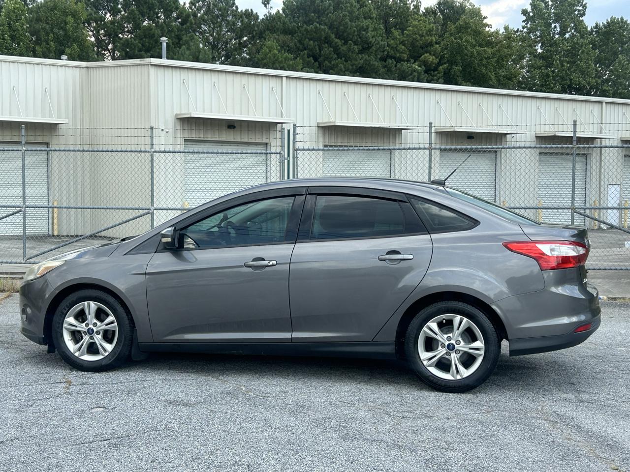 Ford Focus SE Sedan 2013