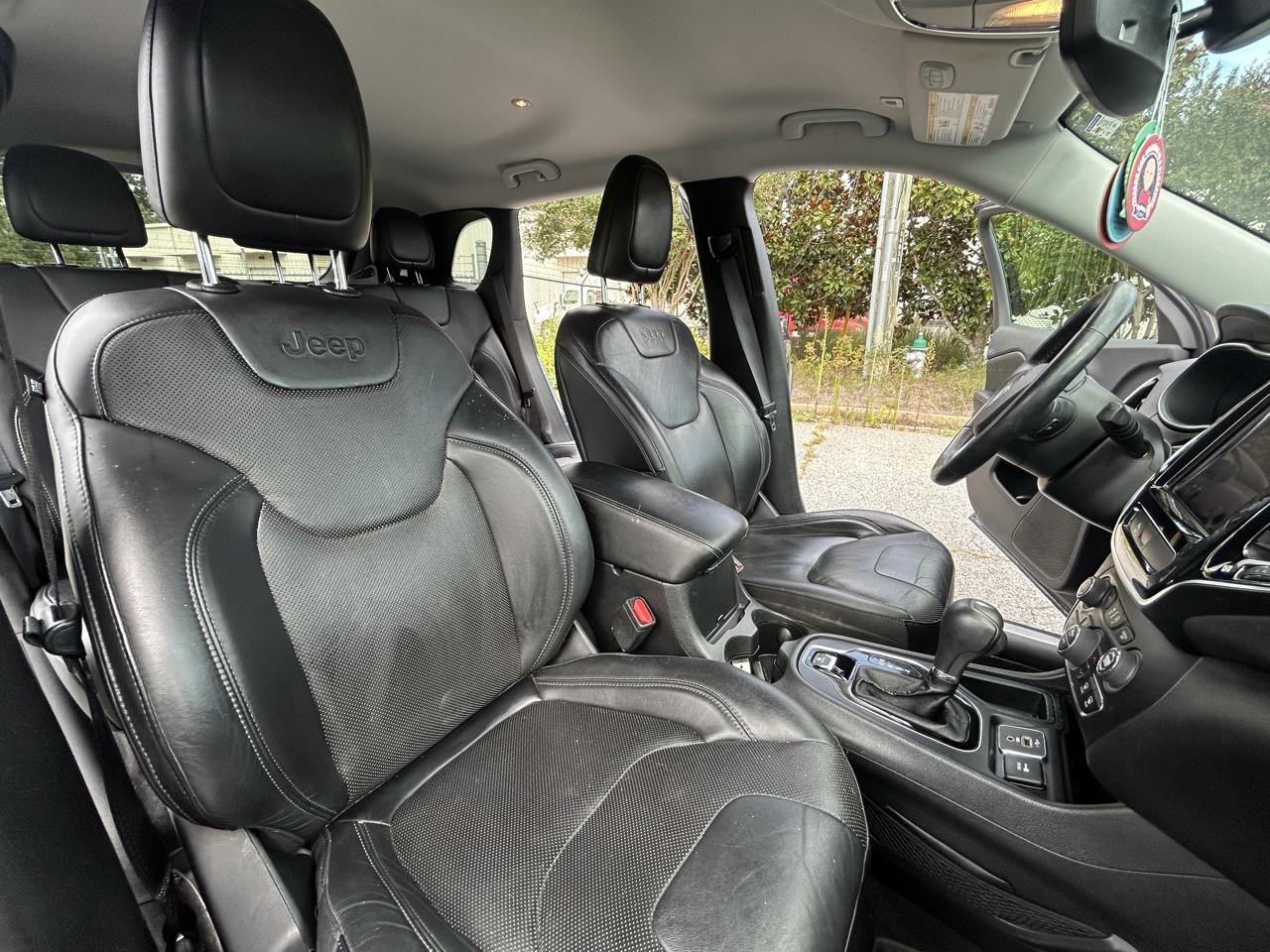 Jeep Cherokee Limited FWD 2019