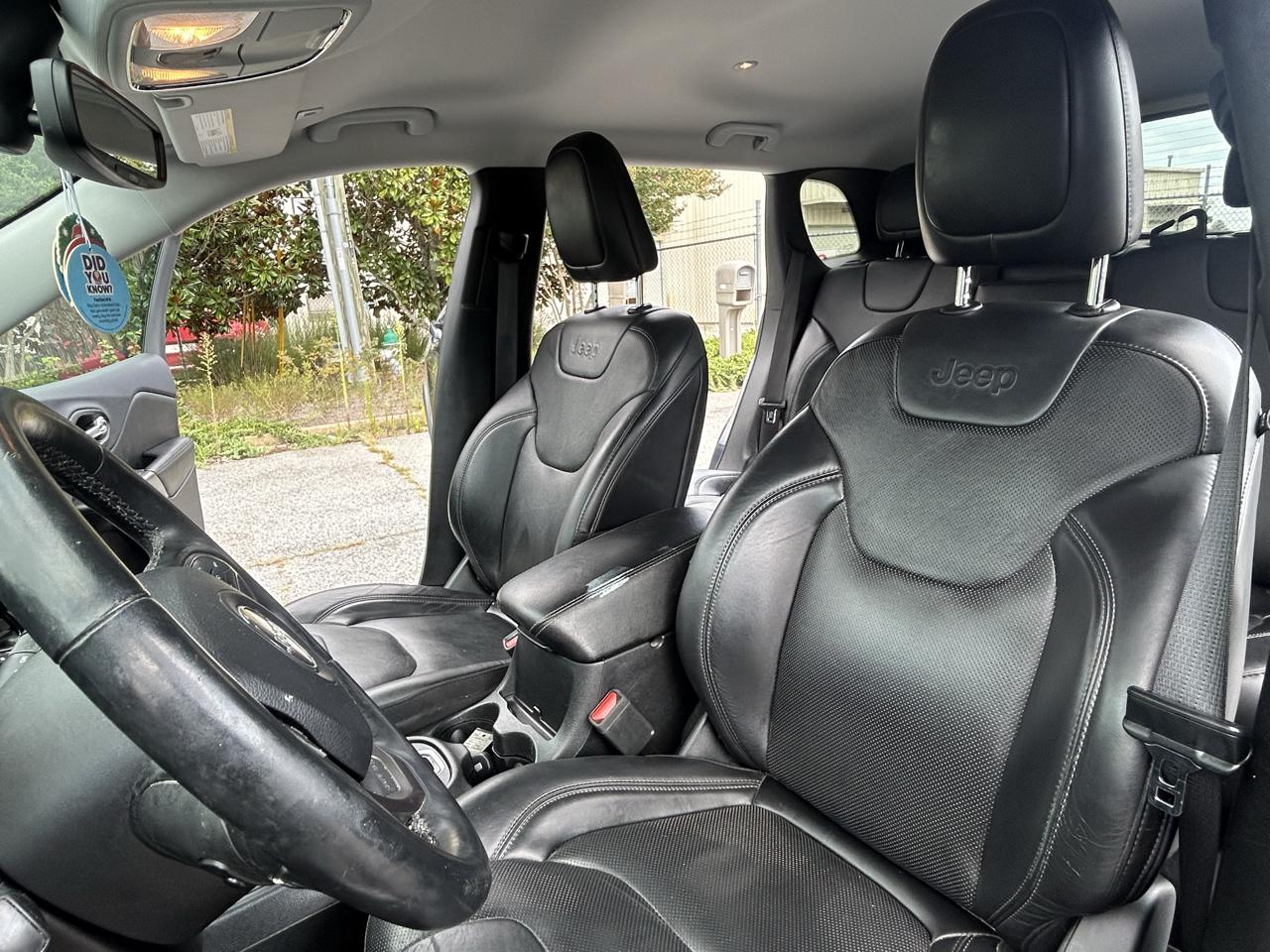 Jeep Cherokee Limited FWD 2019