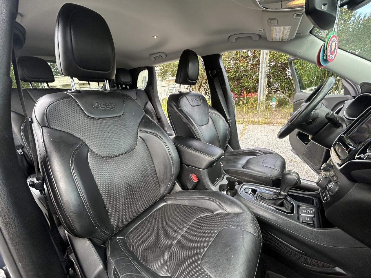Jeep Cherokee Limited FWD 2019