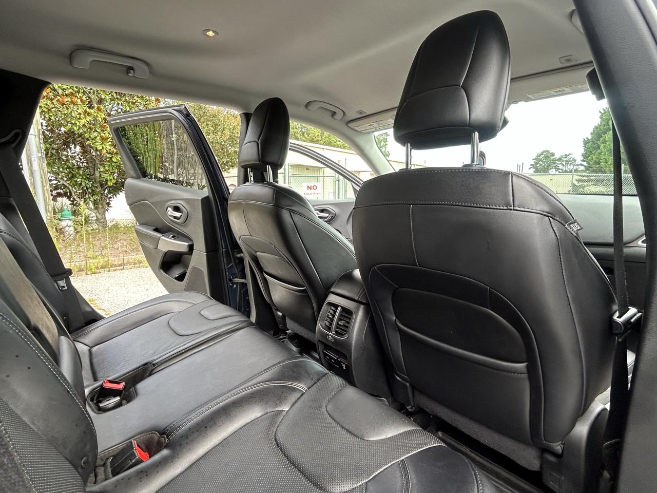 Jeep Cherokee Limited FWD 2019