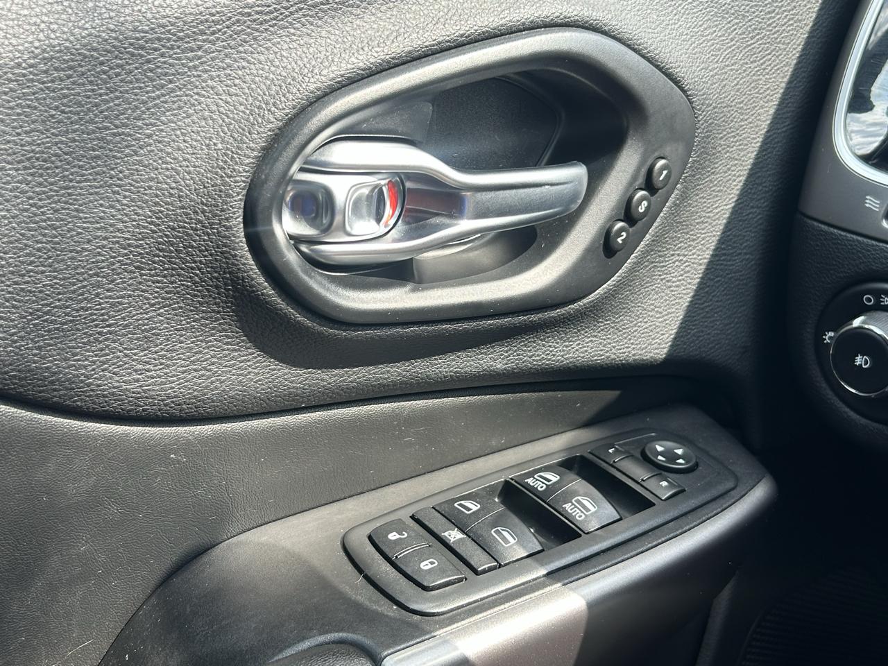 Jeep Cherokee Limited FWD 2019