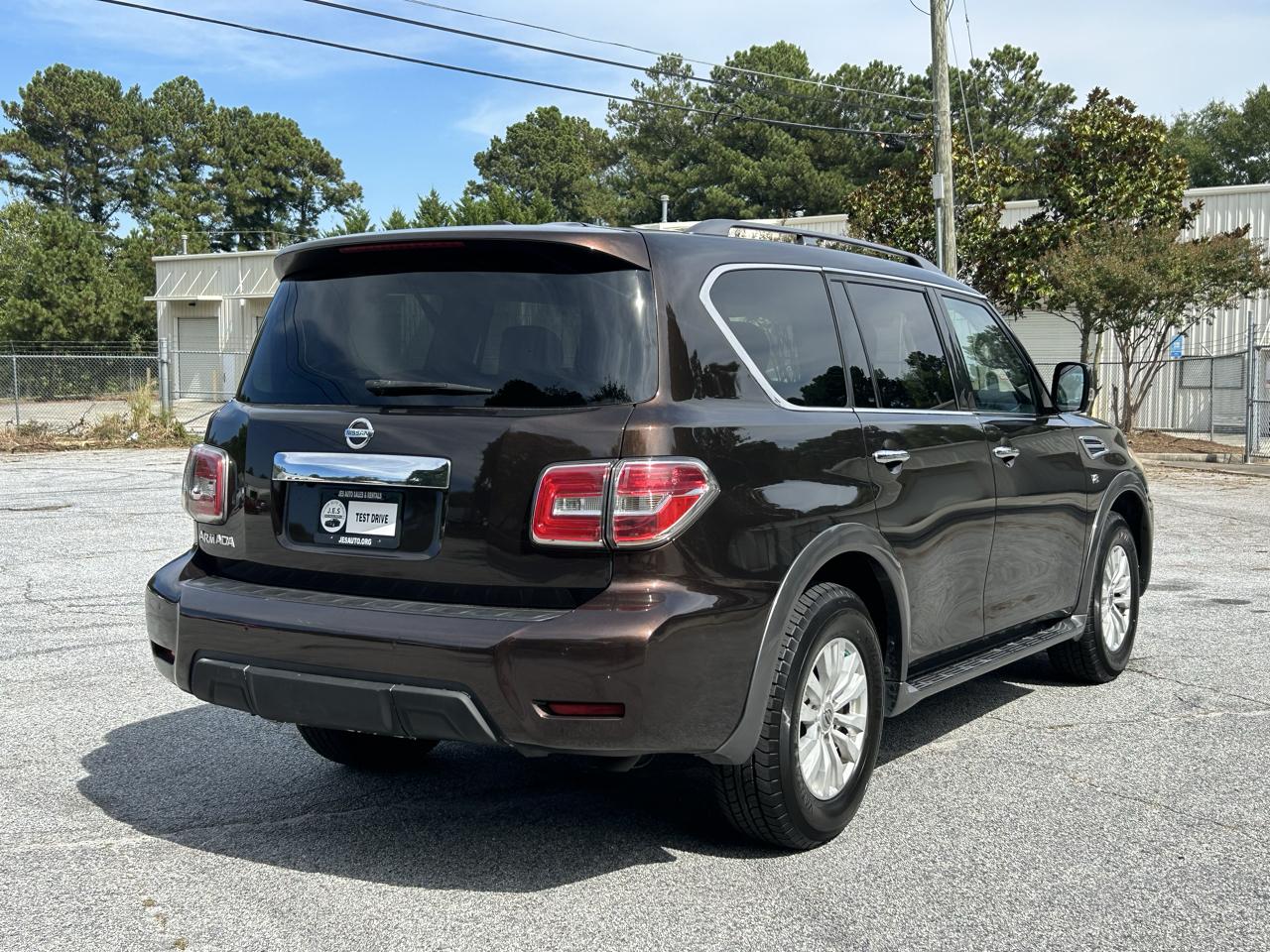 Nissan Armada Platinum 2WD 2017