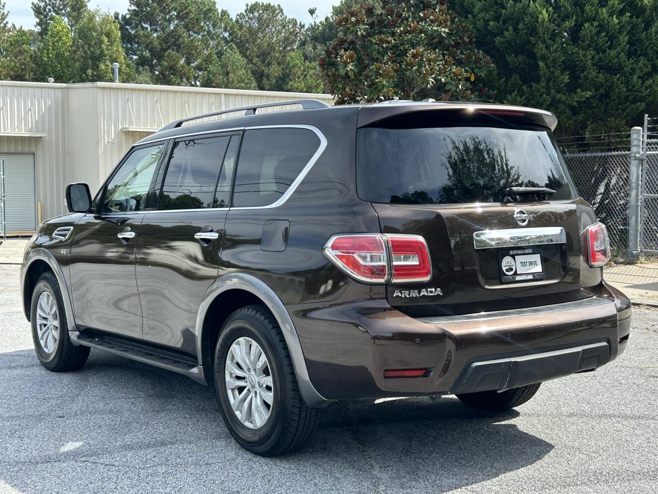 Nissan Armada Platinum 2WD 2017