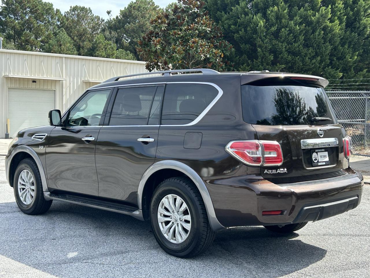 Nissan Armada Platinum 2WD 2017
