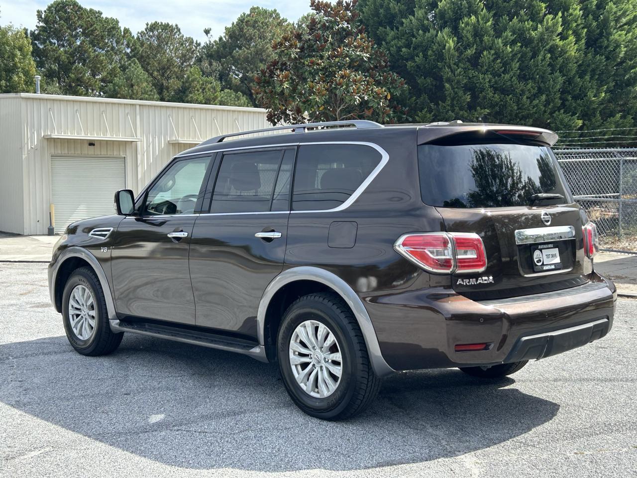 Nissan Armada Platinum 2WD 2017