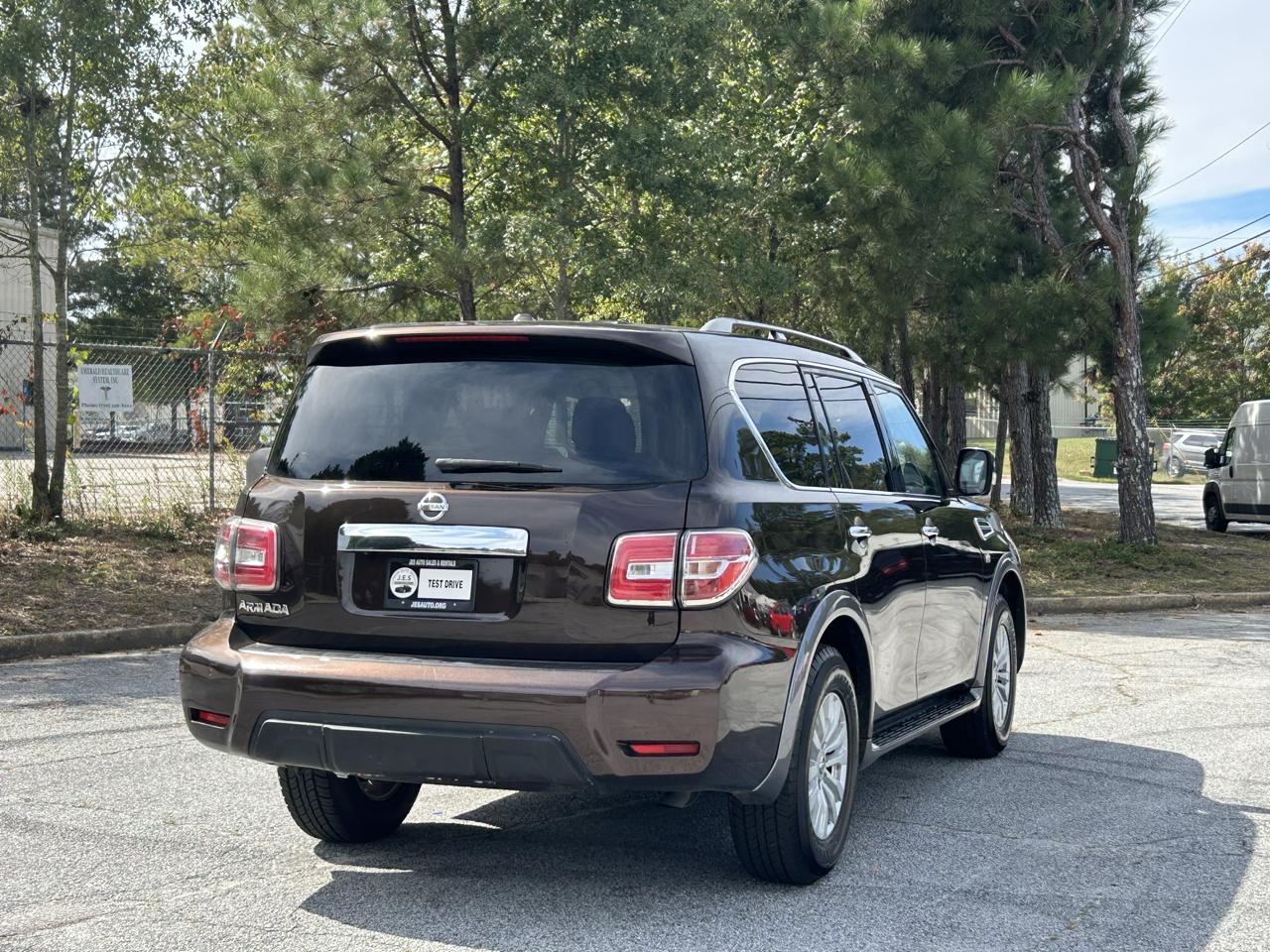 Nissan Armada Platinum 2WD 2017
