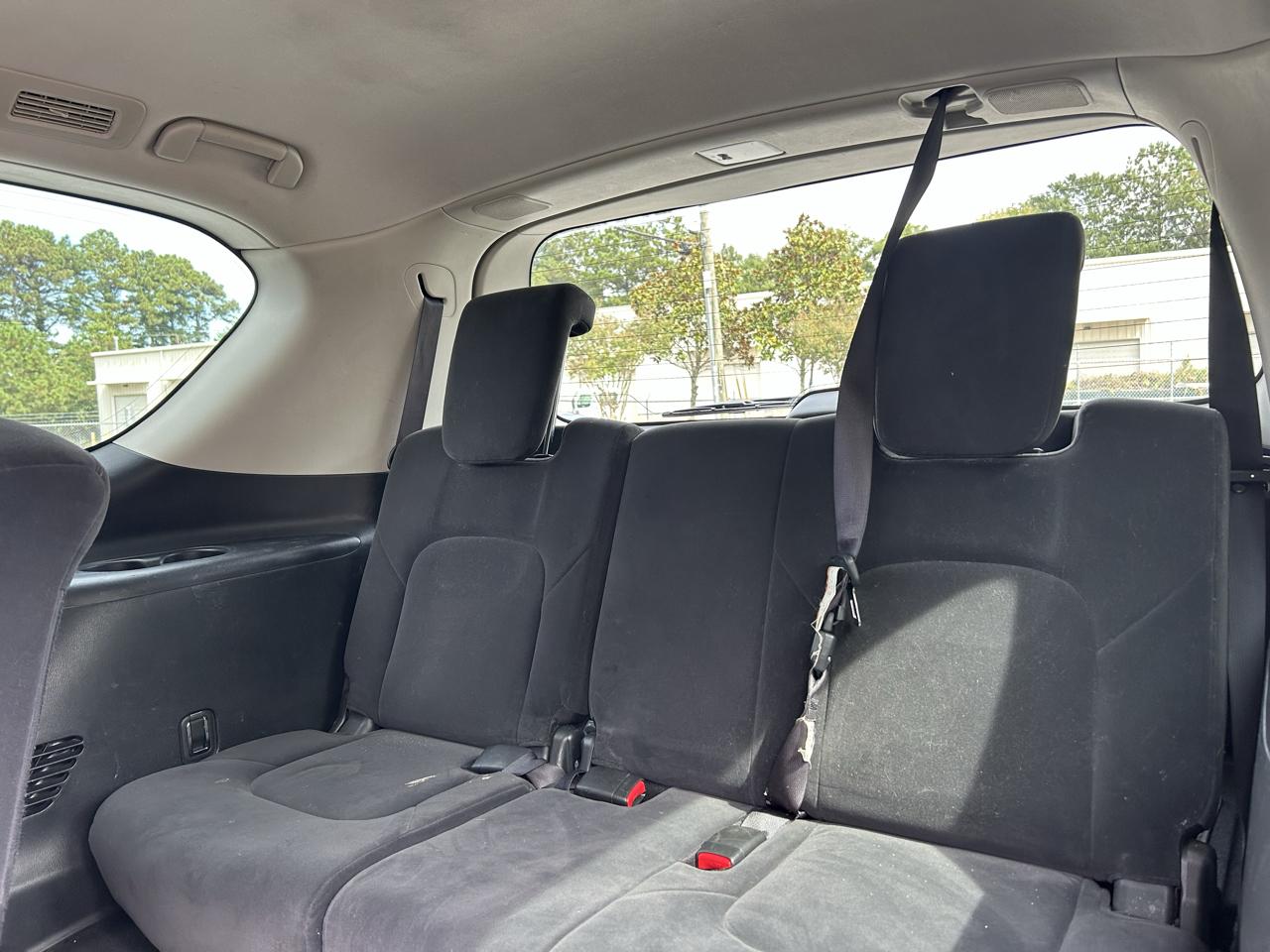 Nissan Armada Platinum 2WD 2017