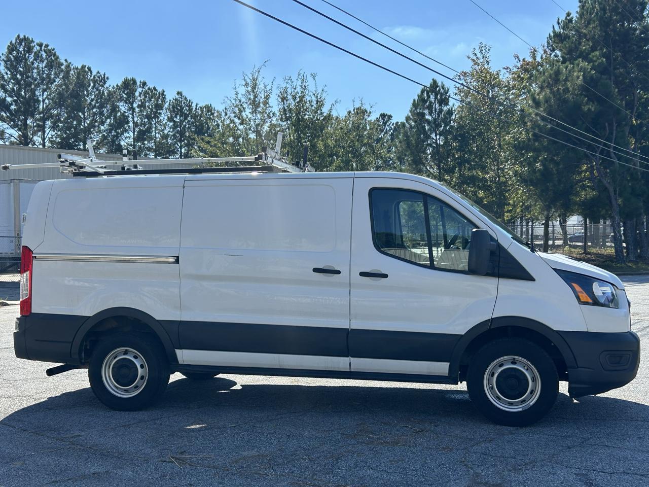 Ford Transit 250 Van Low Roof w/Sliding Pass. 130-in. WB 2020