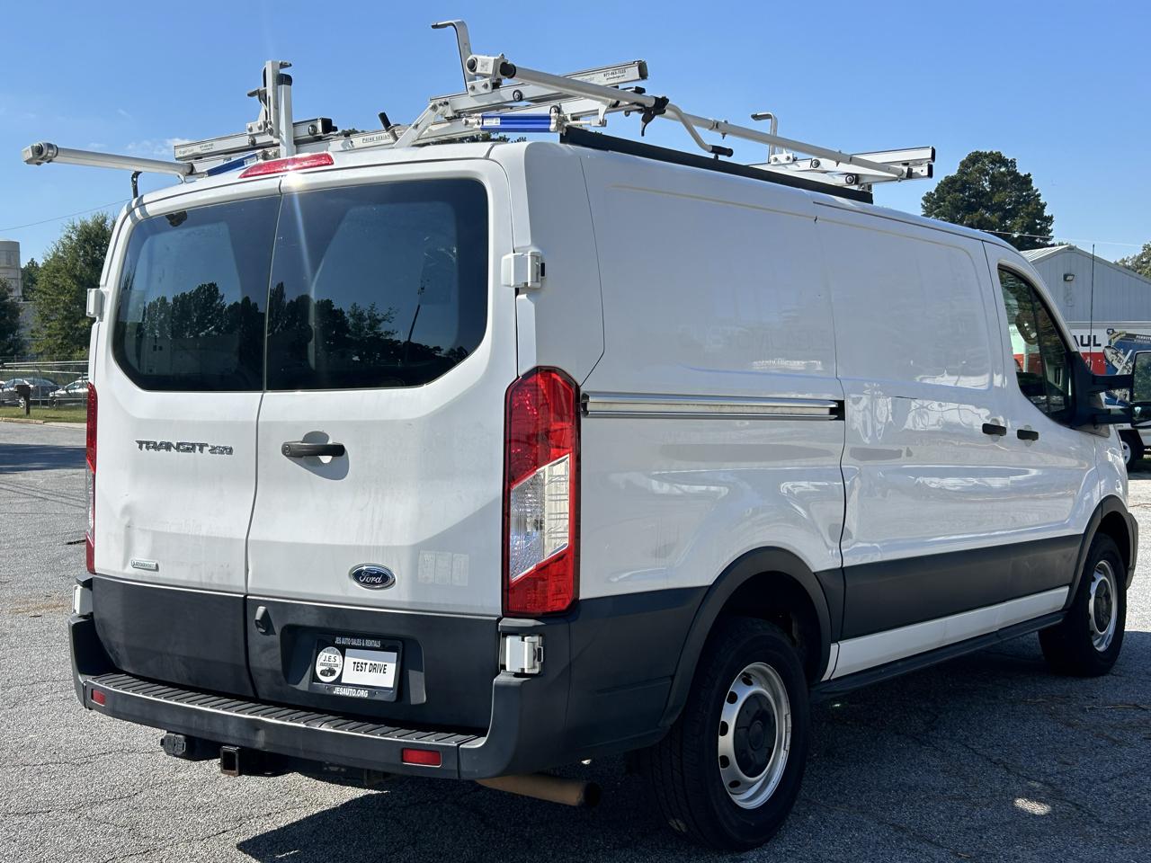 Ford Transit 250 Van Low Roof w/Sliding Pass. 130-in. WB 2020