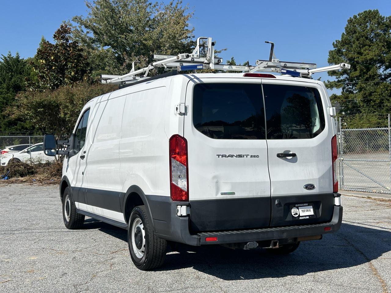 Ford Transit 250 Van Low Roof w/Sliding Pass. 130-in. WB 2020
