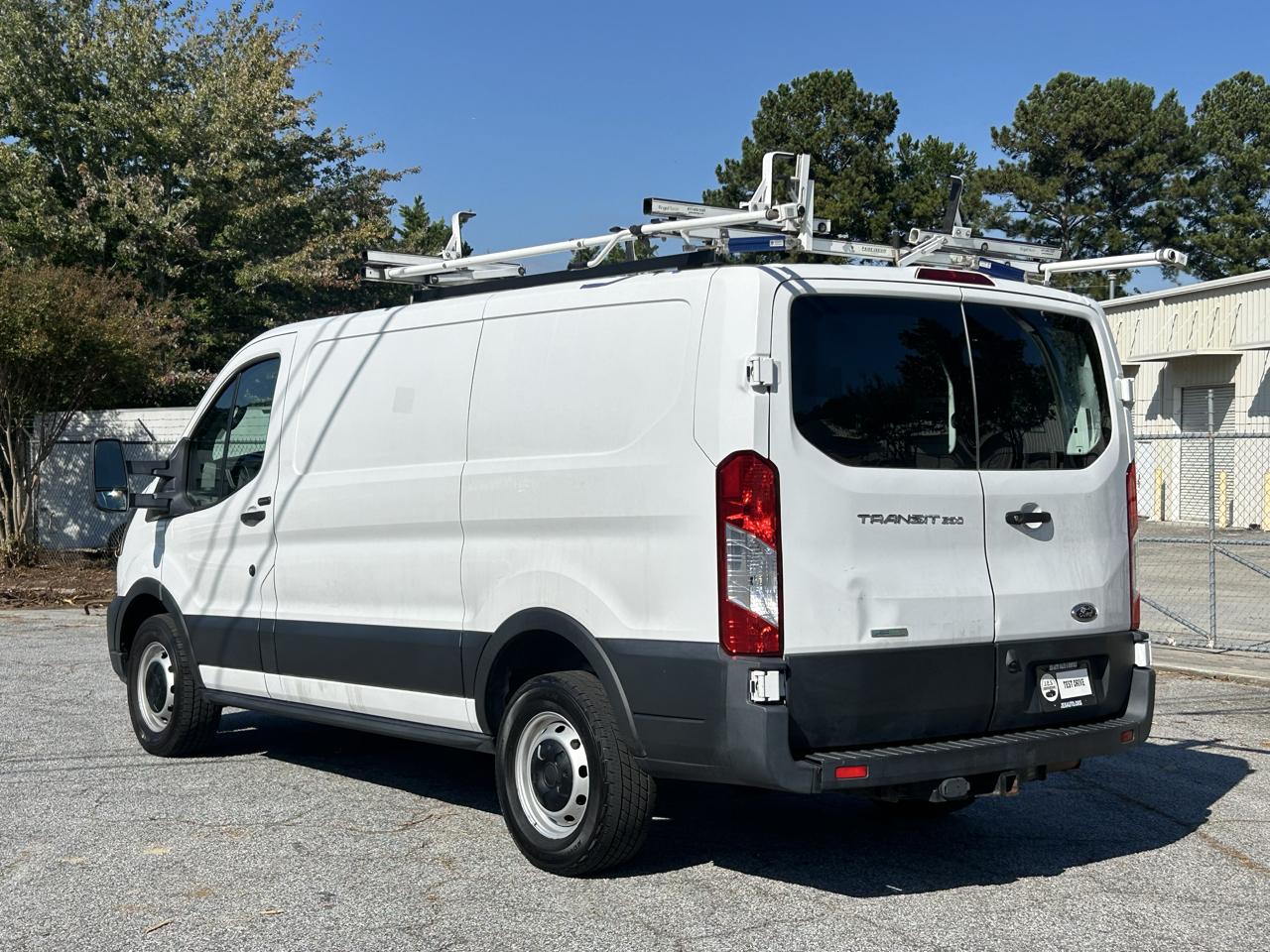 Ford Transit 250 Van Low Roof w/Sliding Pass. 130-in. WB 2020