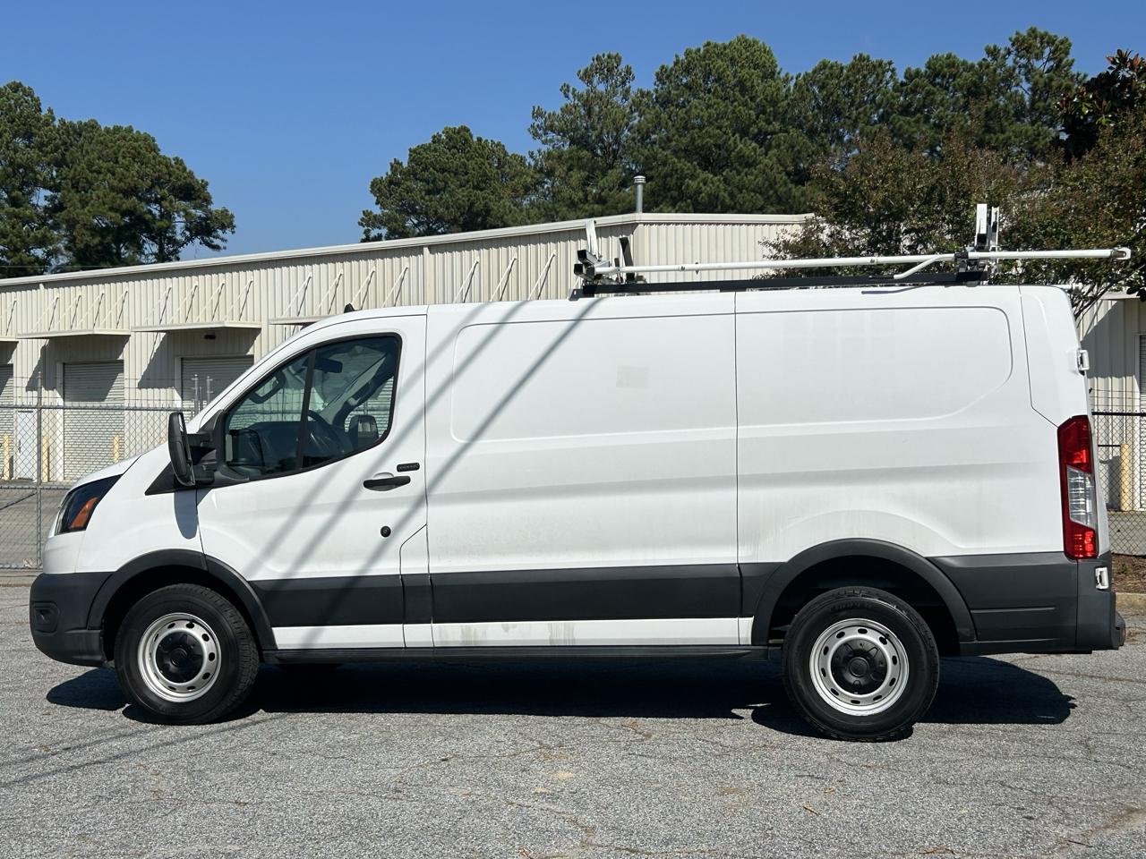 Ford Transit 250 Van Low Roof w/Sliding Pass. 130-in. WB 2020