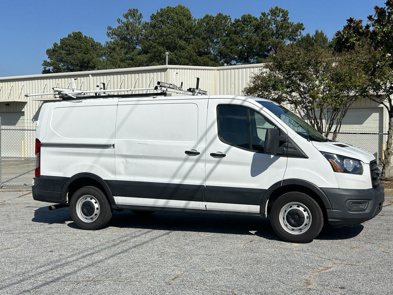Ford Transit 250 Van Low Roof w/Sliding Pass. 130-in. WB 2020