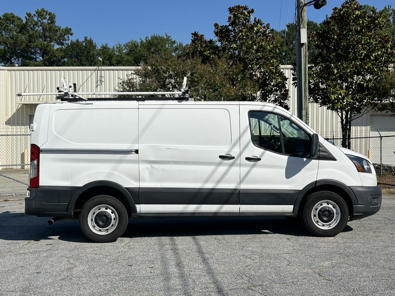 Ford Transit 250 Van Low Roof w/Sliding Pass. 130-in. WB 2020
