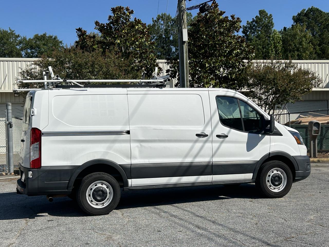 Ford Transit 250 Van Low Roof w/Sliding Pass. 130-in. WB 2020