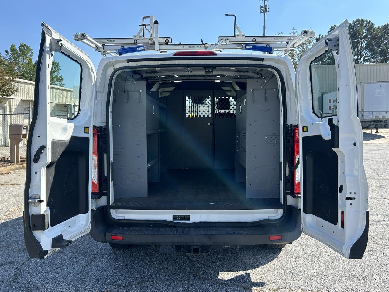Ford Transit 250 Van Low Roof w/Sliding Pass. 130-in. WB 2020