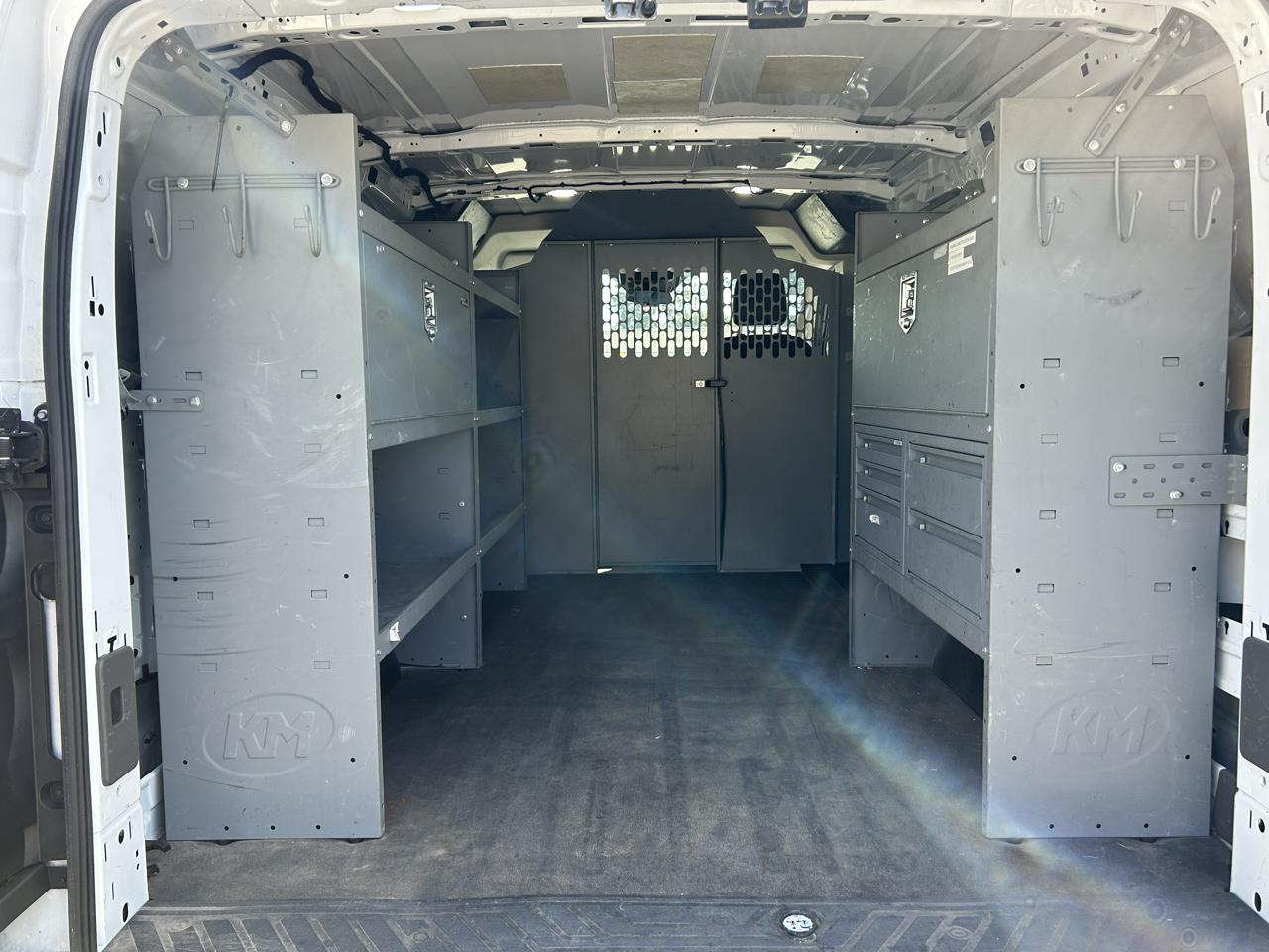 Ford Transit 250 Van Low Roof w/Sliding Pass. 130-in. WB 2020