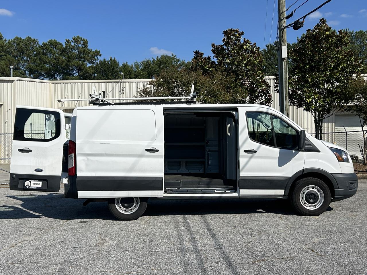 Ford Transit 250 Van Low Roof w/Sliding Pass. 130-in. WB 2020