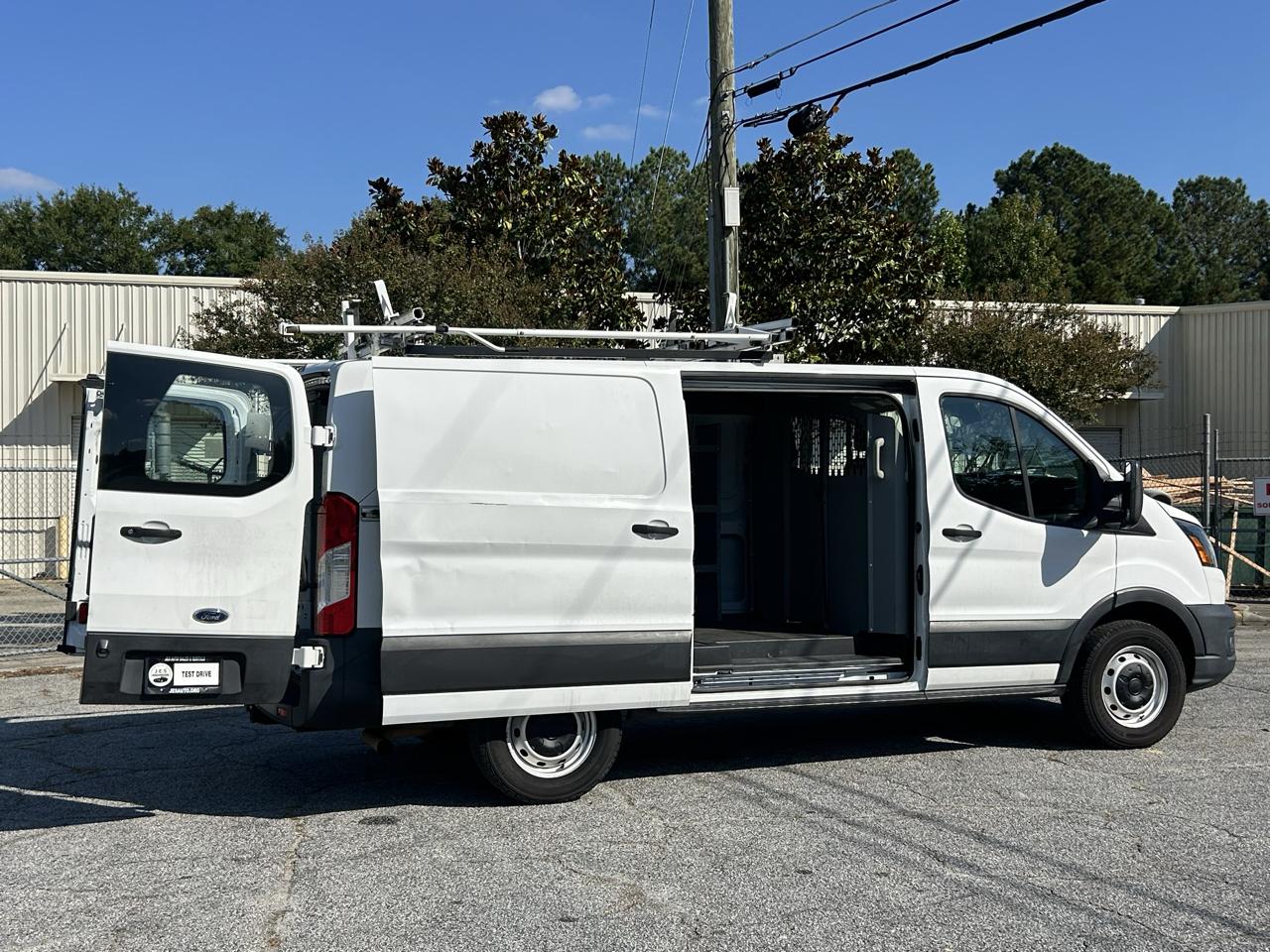 Ford Transit 250 Van Low Roof w/Sliding Pass. 130-in. WB 2020