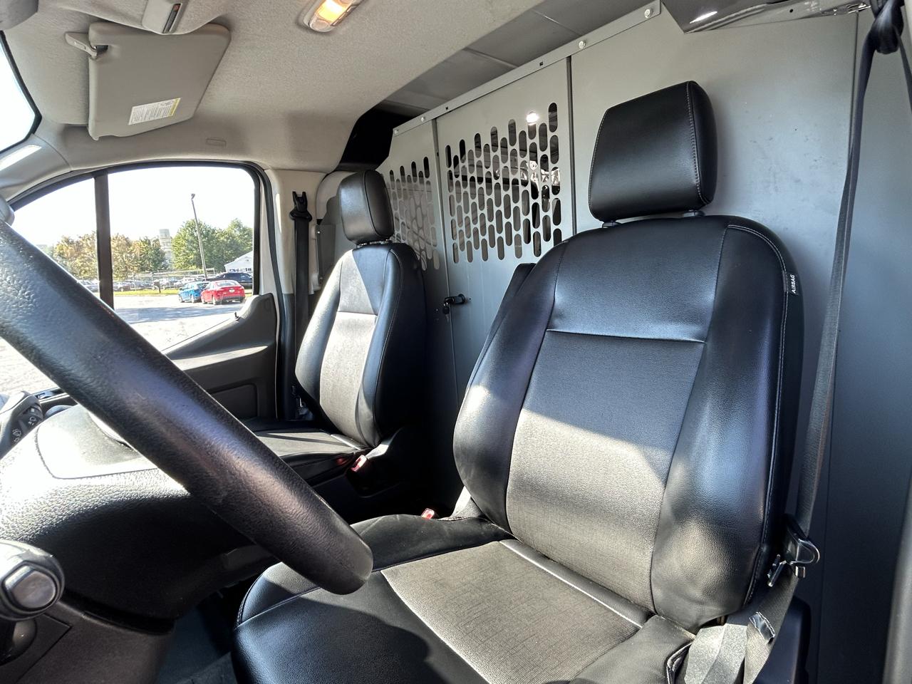 Ford Transit 250 Van Low Roof w/Sliding Pass. 130-in. WB 2020
