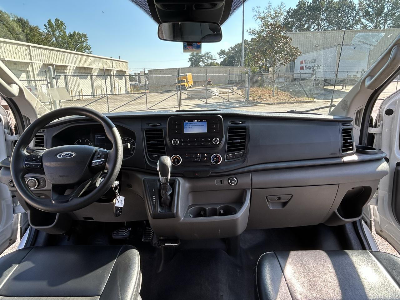 Ford Transit 250 Van Low Roof w/Sliding Pass. 130-in. WB 2020
