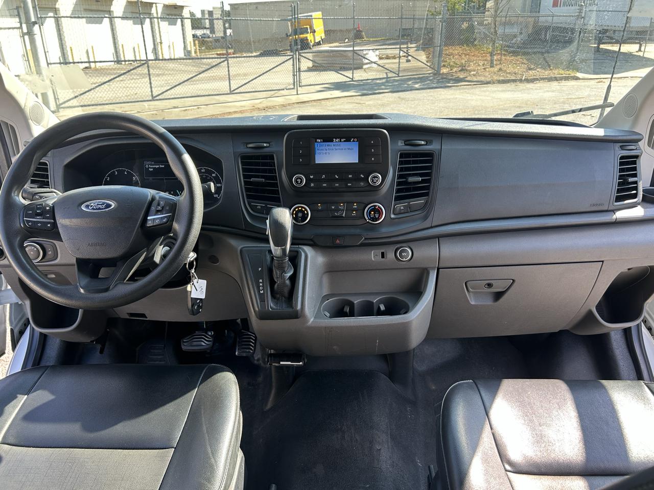 Ford Transit 250 Van Low Roof w/Sliding Pass. 130-in. WB 2020