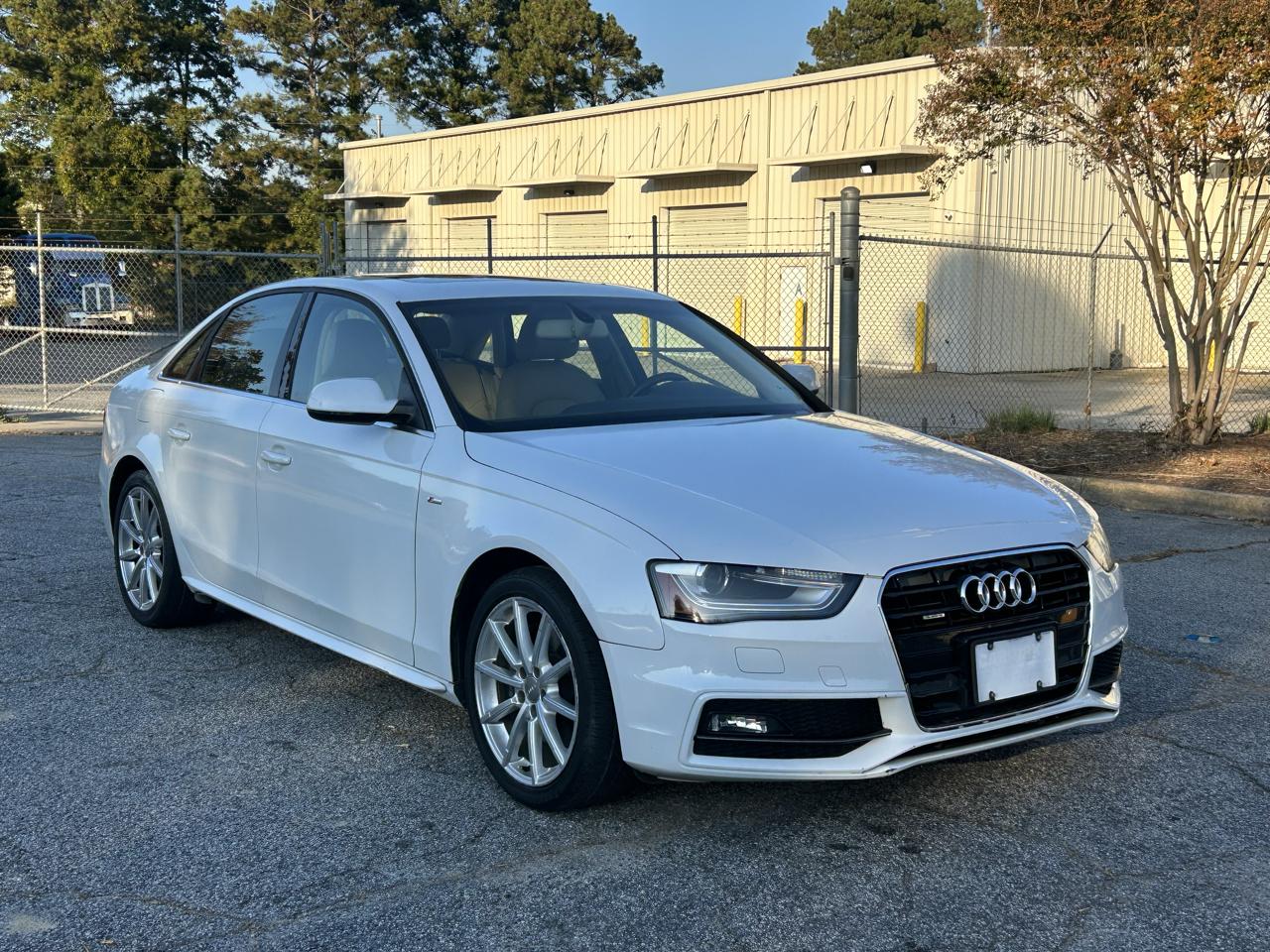 Audi A4 2.0T Premium quattro Sedan AWD 8A 2016