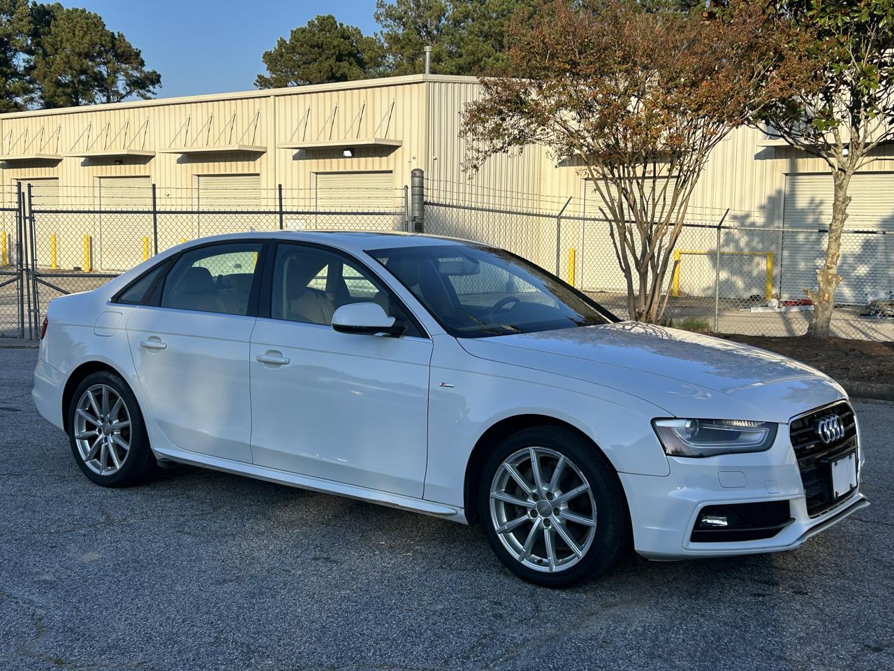 Audi A4 2.0T Premium quattro Sedan AWD 8A 2016