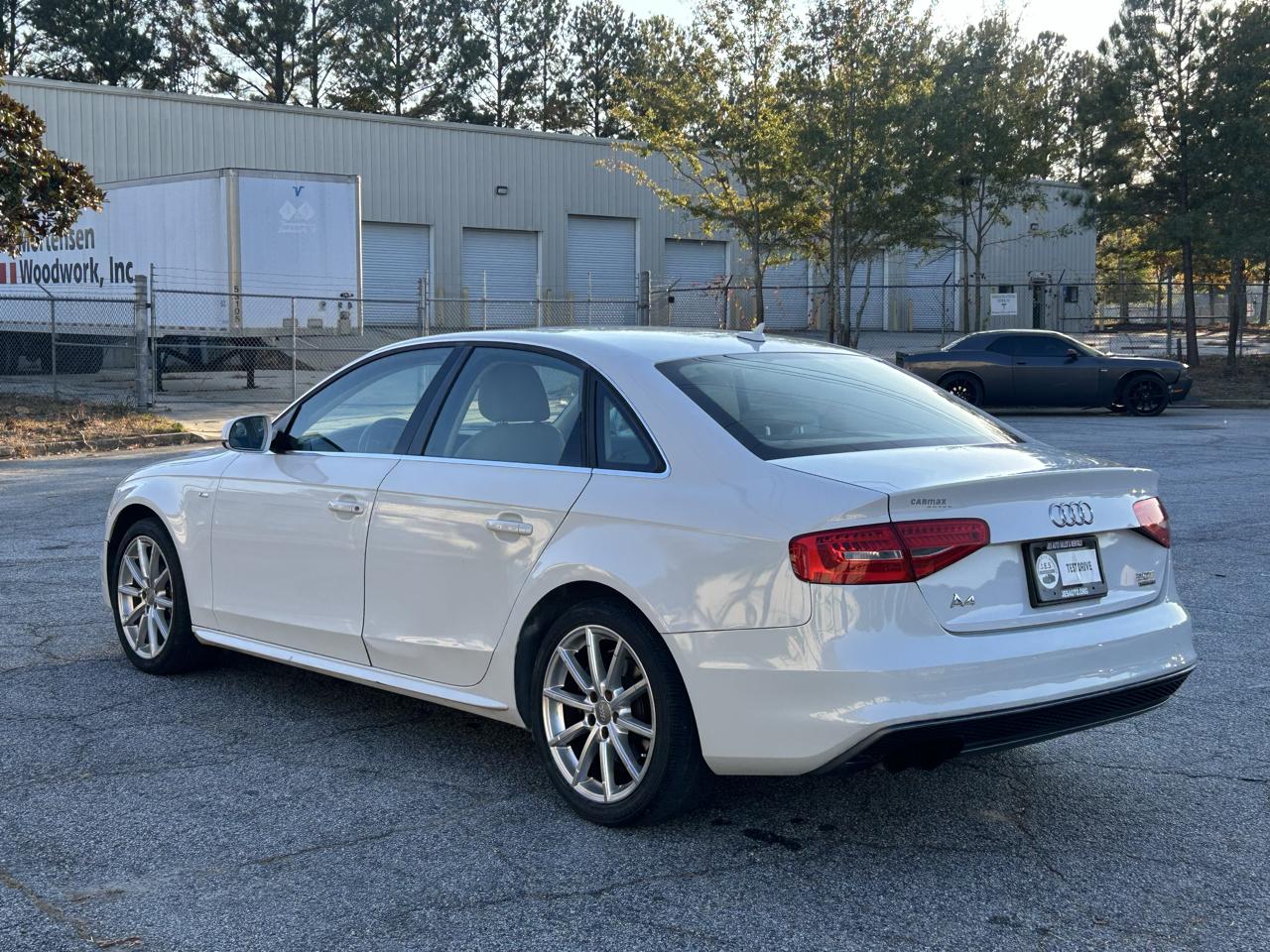 Audi A4 2.0T Premium quattro Sedan AWD 8A 2016