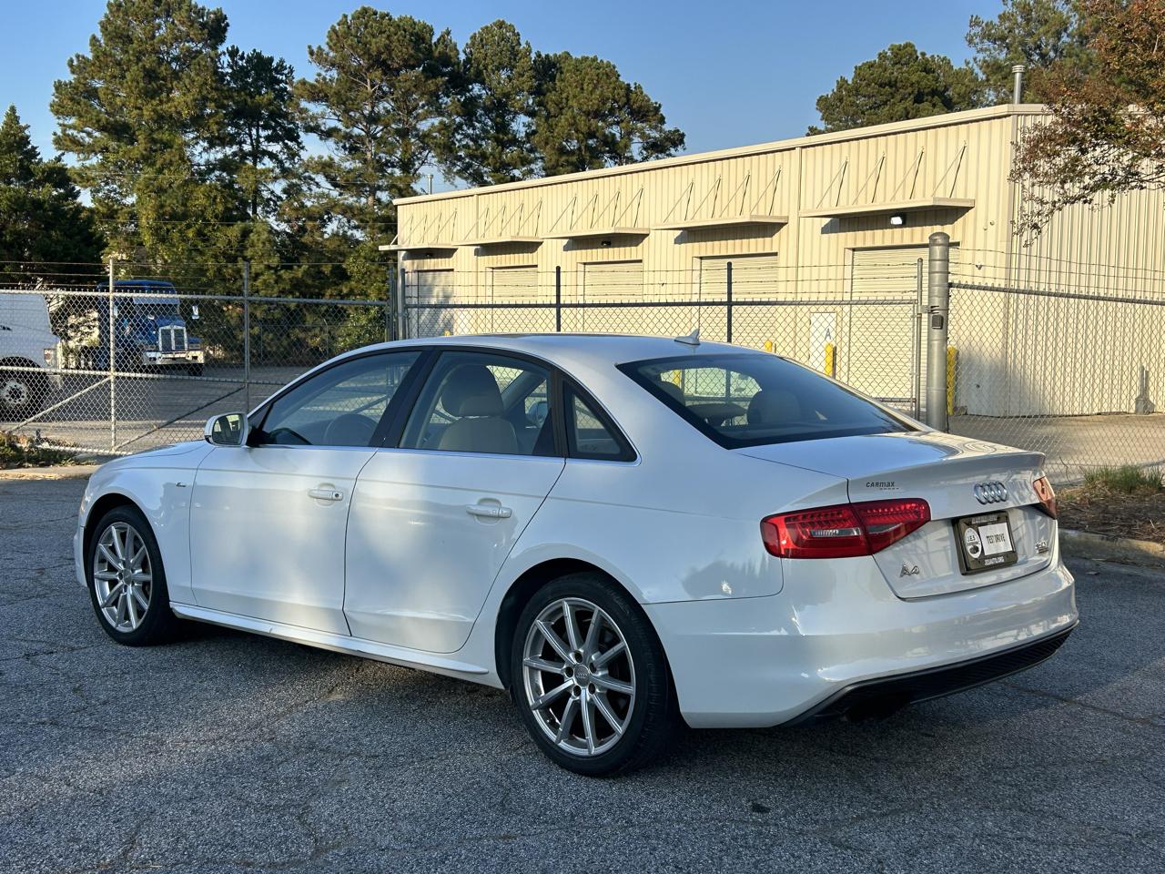 Audi A4 2.0T Premium quattro Sedan AWD 8A 2016