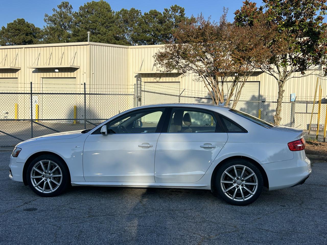 Audi A4 2.0T Premium quattro Sedan AWD 8A 2016